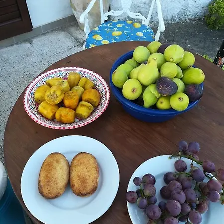 Stanza Posto Rosso Oda ve Kahvaltı 3*