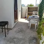 Stanza Posto Rosso 3* Torre San Giovanni