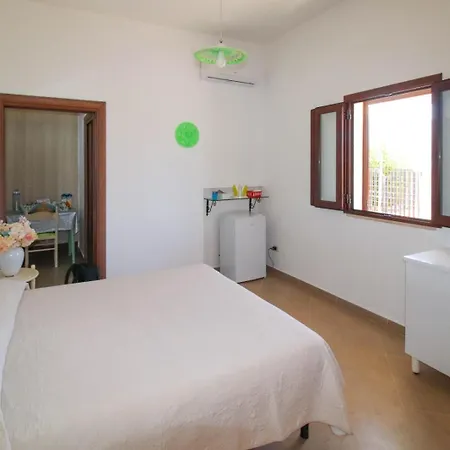 Stanza Posto Rosso 3*