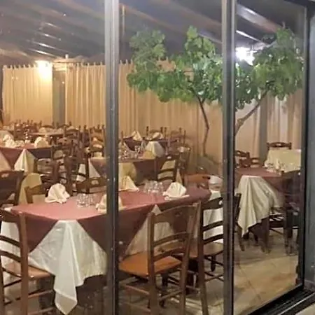 Stanza Posto Rosso 3* Торре-Сан-Джованни-Удженто