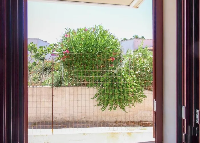 Stanza Posto Rosso Torre San Giovanni